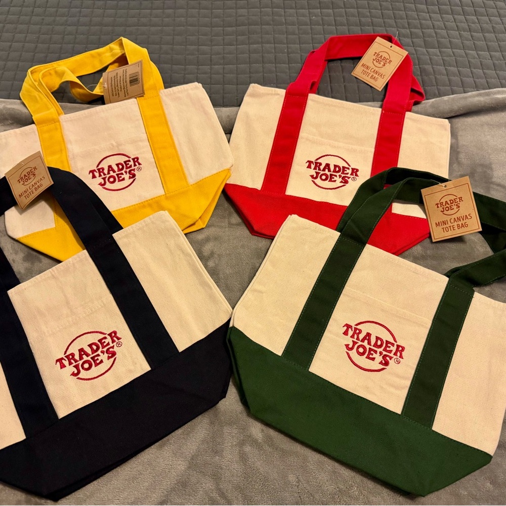 NWT Trader Joe’S mini totes set